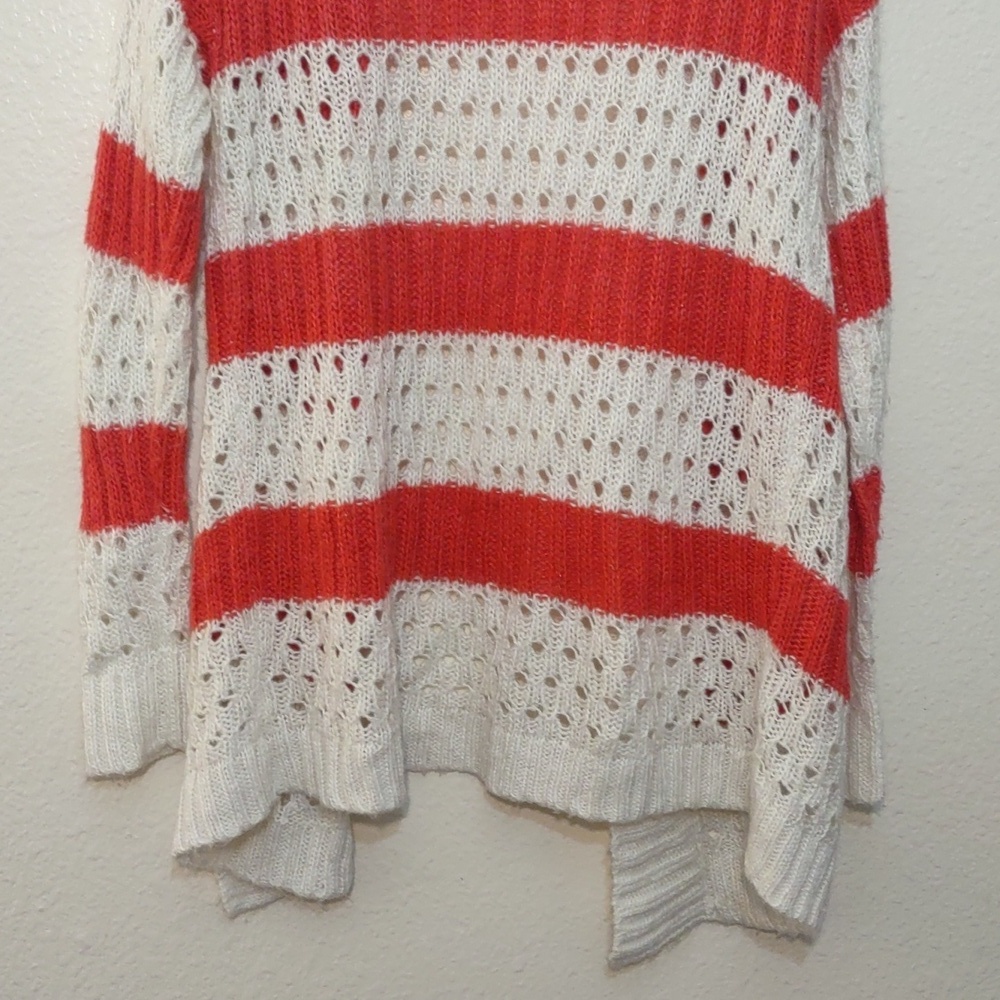 SLIGHTLY USED AEROPOSTALE CROCHET SWEATER CARDIGAN CORAL AND WHITE SIZE M BOHO - Picture 8 of 8